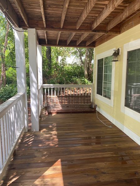 Multi-Unit Porch & Exterior Pressure Washing